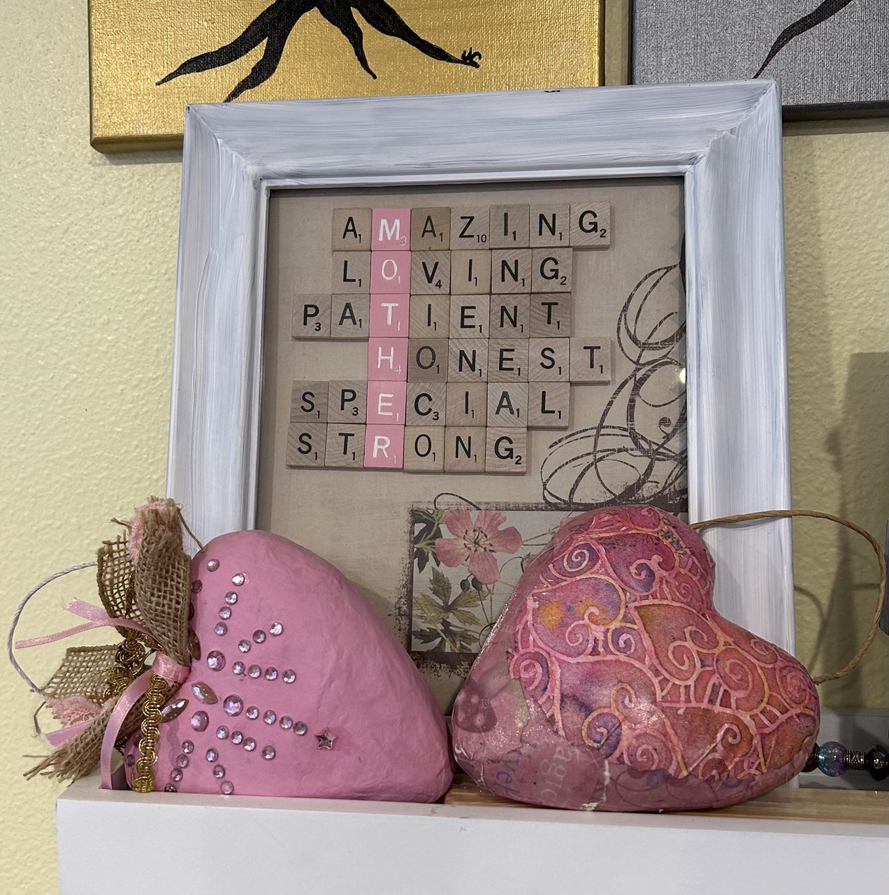 mother sign with stuffed hearts